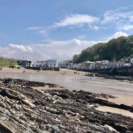 'Sandy Bottom' - Apartment By The Sea Combe Martin Exterior photo